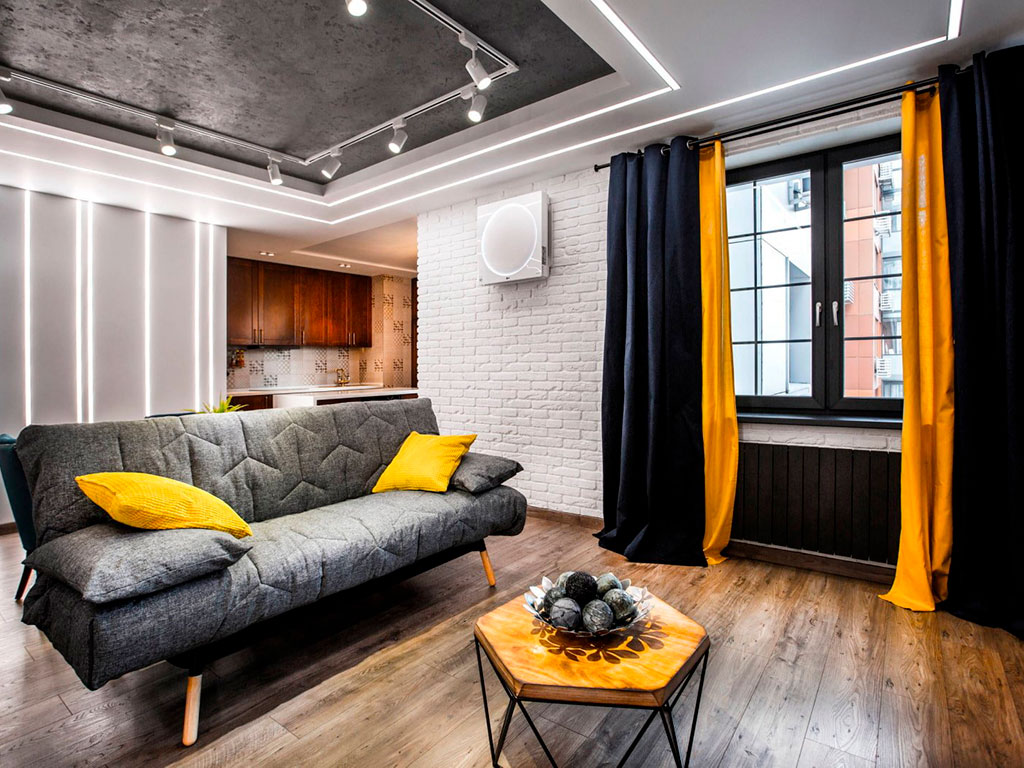 Нужны ли шторы в лофте? Материалы и декор