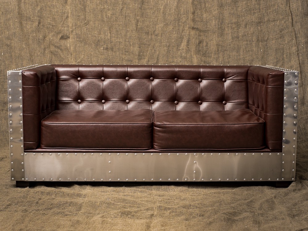 Почему мебель из металла и латуни — идеальный выбор для лофта и коммерческих интерьеров